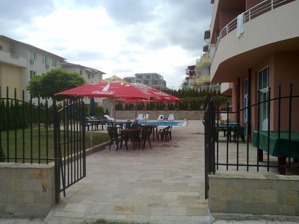 Femili Hotel Diveda Sveti Vlas Luaran gambar