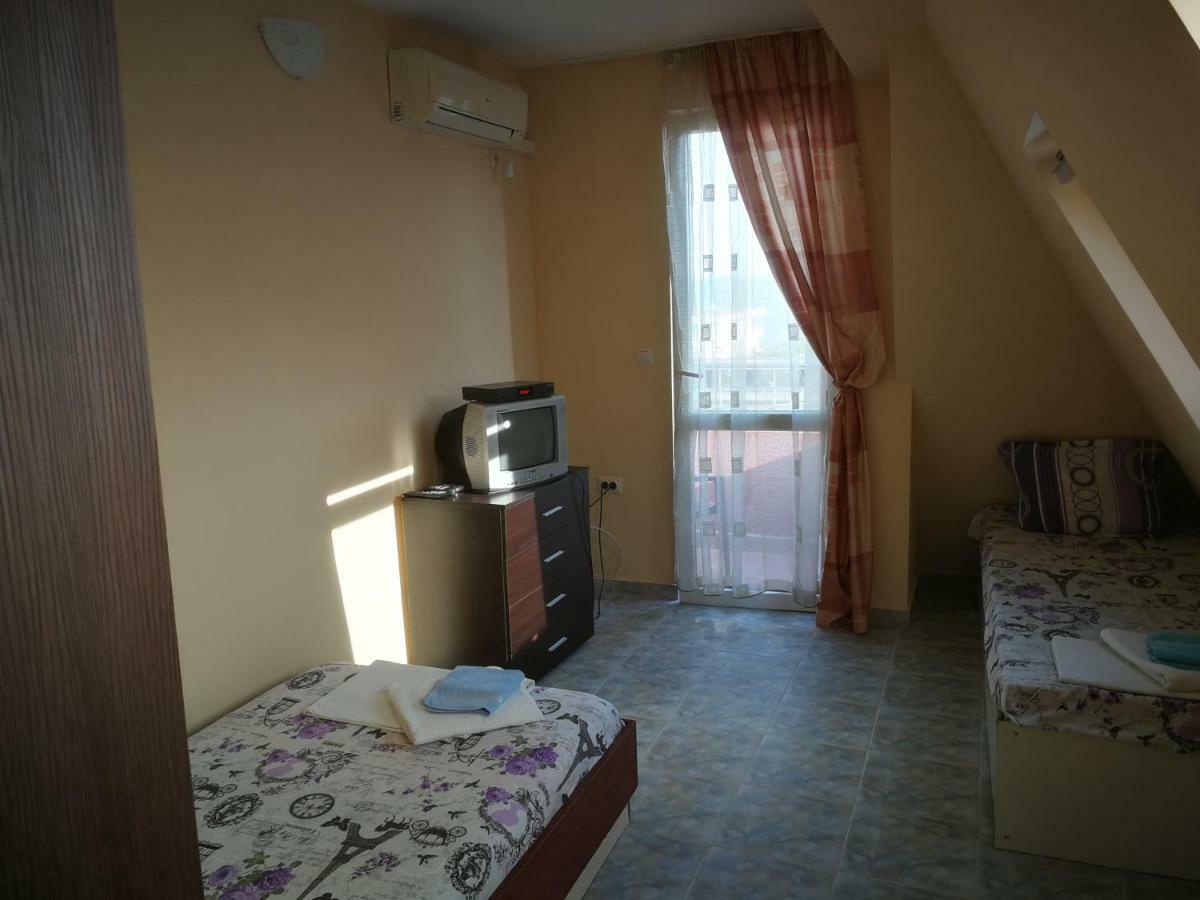 Femili Hotel Diveda Sveti Vlas Luaran gambar