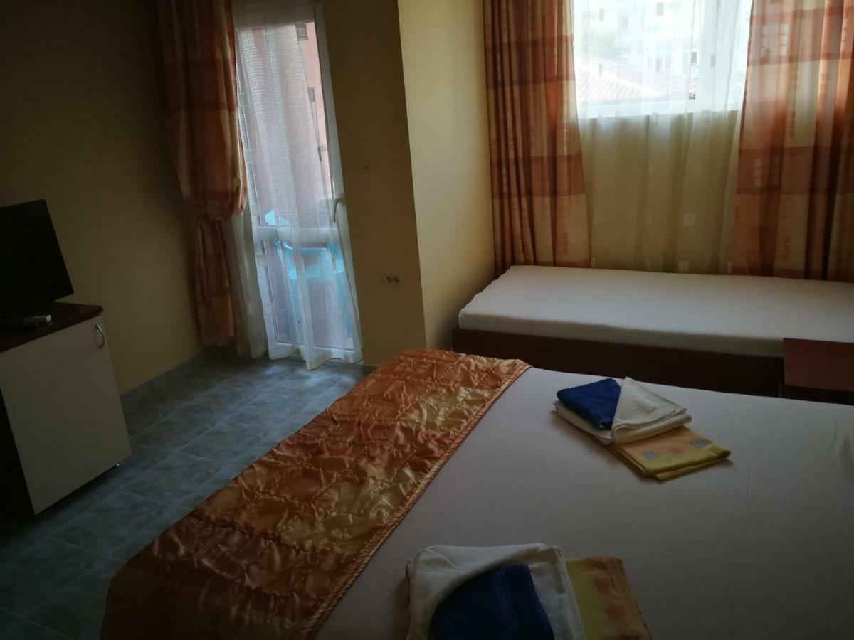 Femili Hotel Diveda Sveti Vlas Luaran gambar